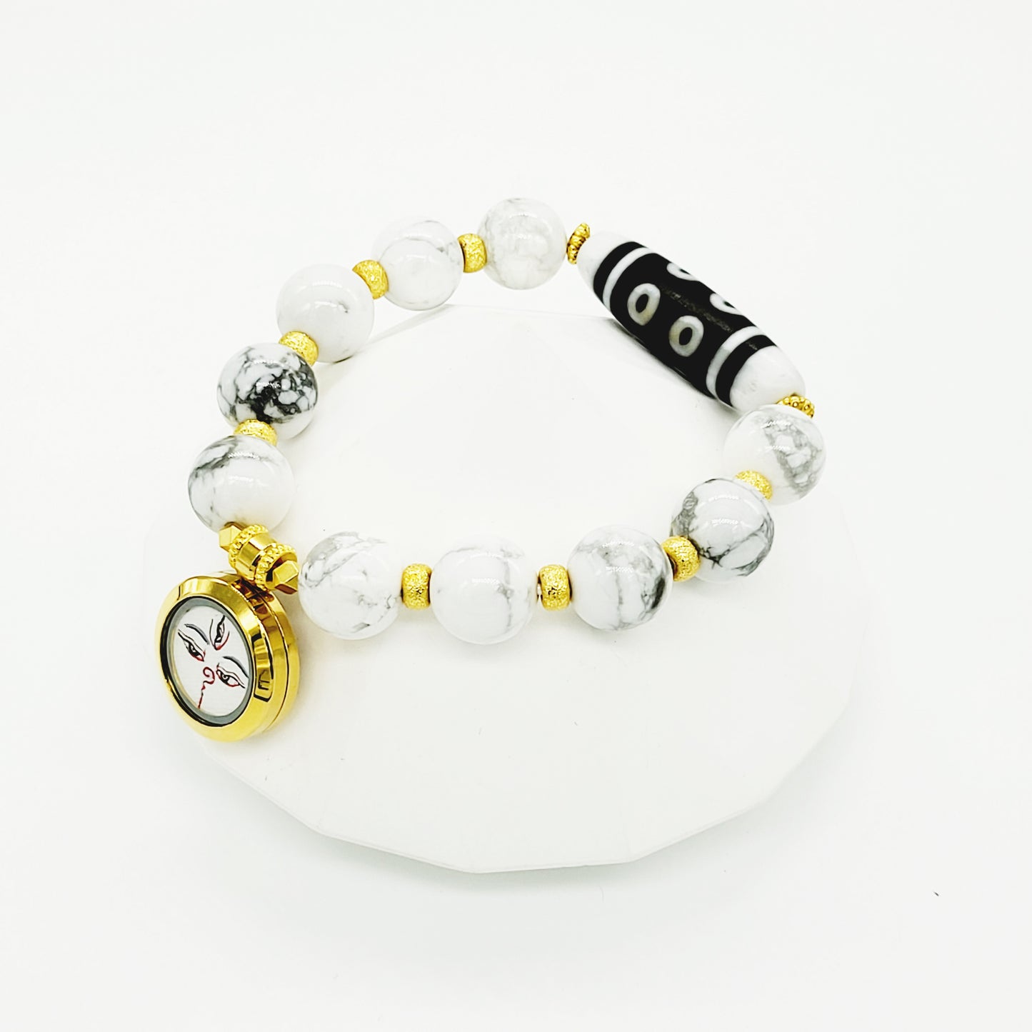 Bodhisattva Tara (White) Thang-ka with 8 Eye Dzi