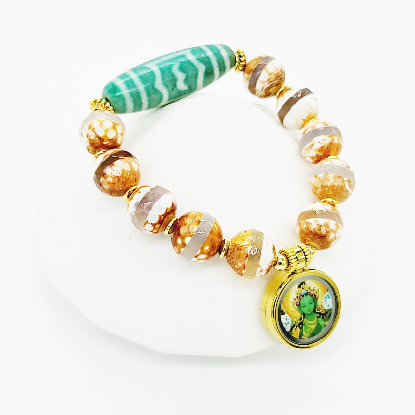 Bodhisattva Tara (Green) Thang-ka with Garuda Dzi