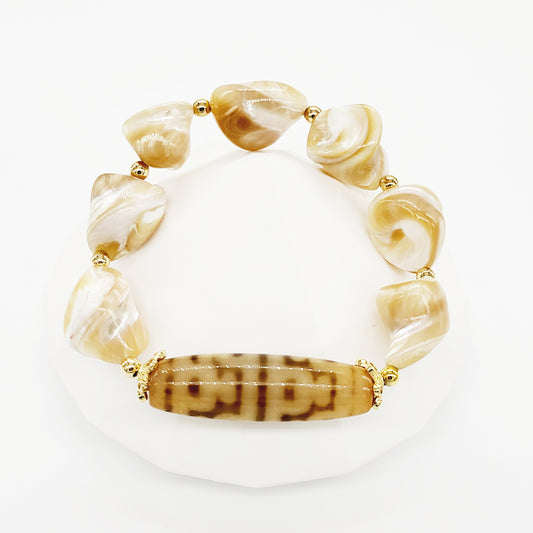 The Precious 8 Treasure Vases